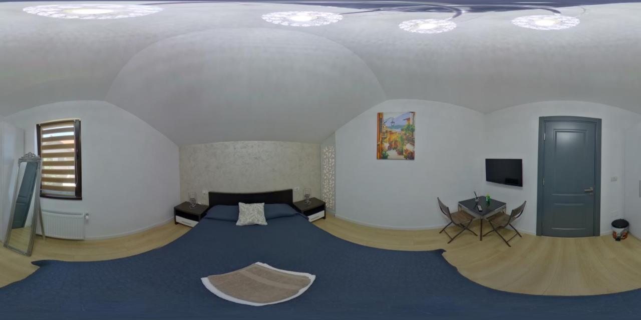 Hotel Casa Magnolia à Douăzeci şi Trei August Extérieur photo